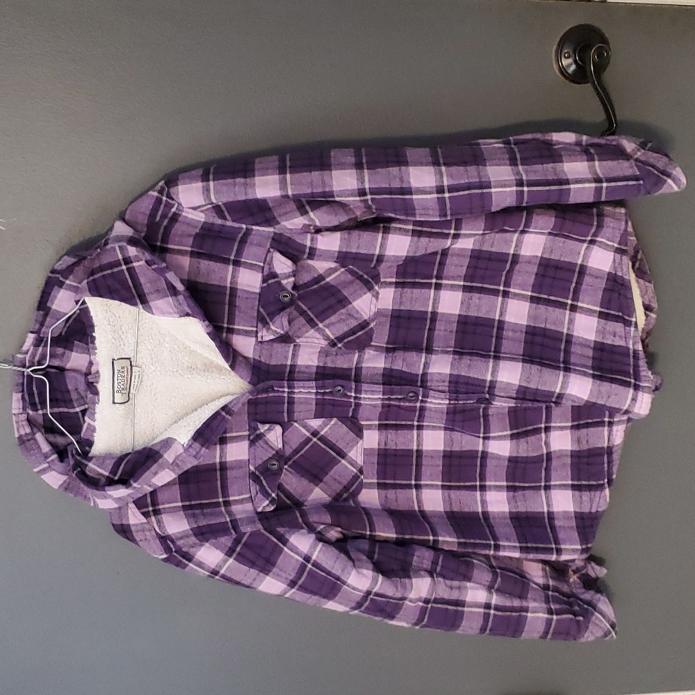 Boston Traders size L
